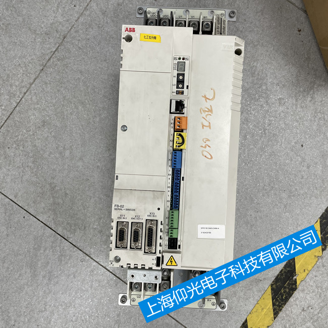 ABB MotiFlex e180ŷά-ʾE1024ά