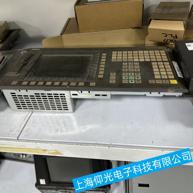 杭州西门子数控系统SINUMERIK 802D开机后停在启动界面不动故障维修平台